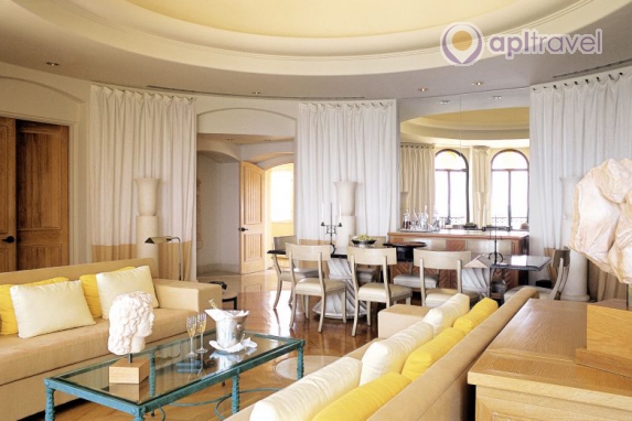 Anassa Hotel