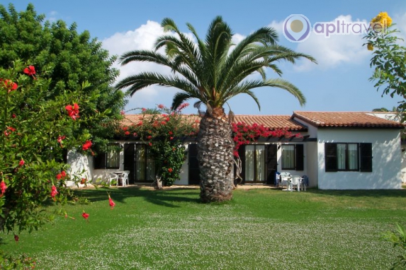 Kermia Beach Bungalow Hotel